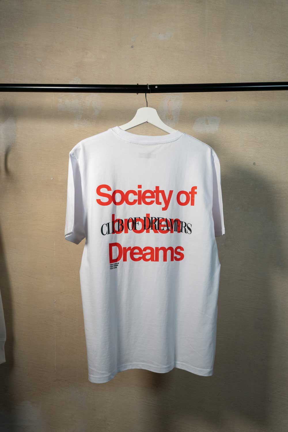 Streetwear Brand Oversize T-Shirt Damen Herren Weiß White Bio Baumwolle Schrift Rücken Print Unisex Society of Club of Dreamers Marke Beste